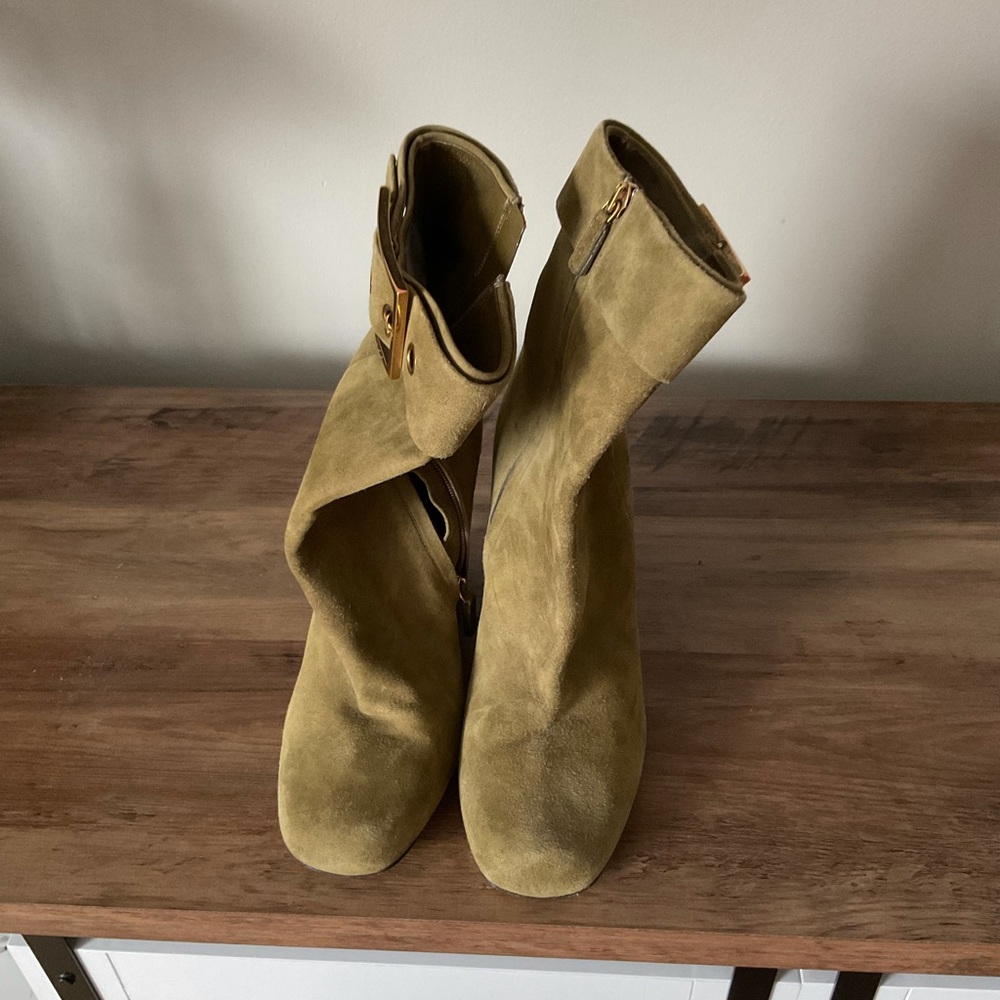 Gucci Kesha olive green ankle boots with gold buckles